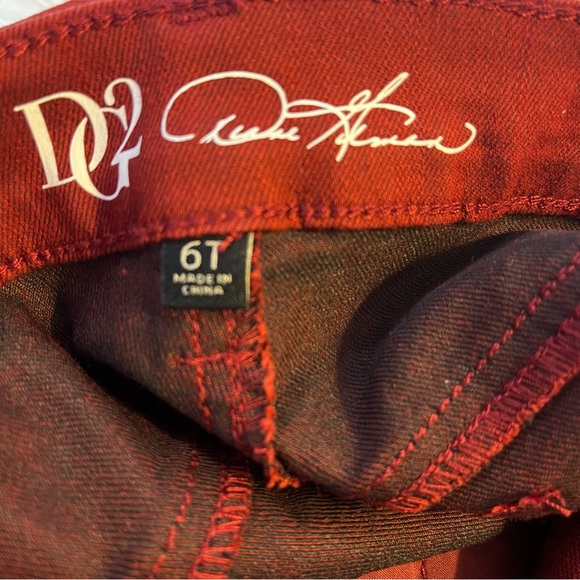 DG2 Diane Gilman Stretch Embroidered Patched Skinny Jeans, Wine Size 6 TALL New! - Picture 8 of 12